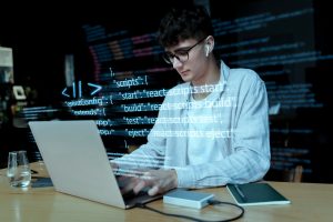 Why Choose React JS & How to Pick the Right Front-End Framework for Your Project